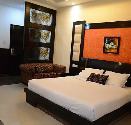 Ajuba Residency 2* Patiāla