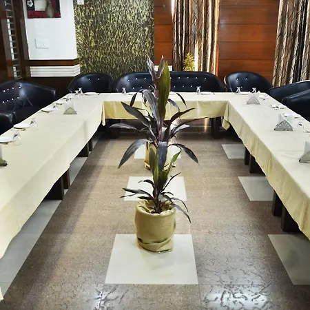 酒店 Ajuba Residency Patiāla